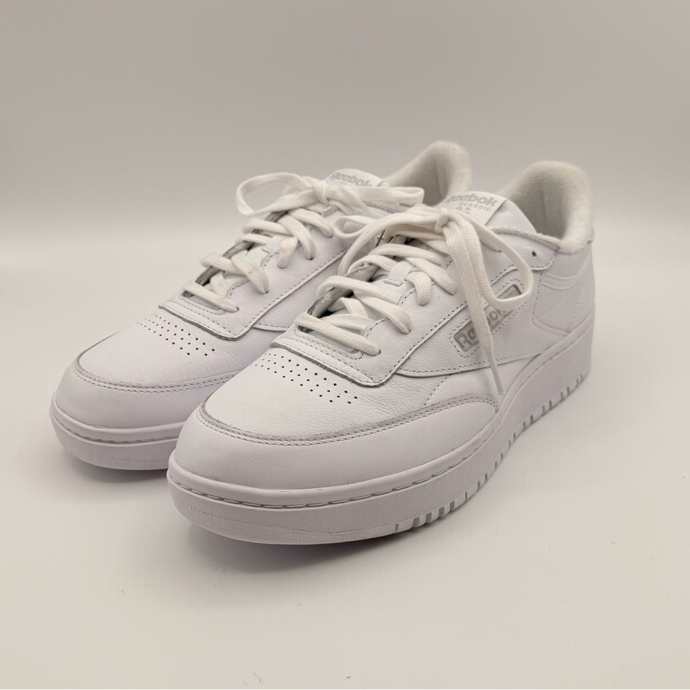 Reebok NWT Classic White Leather Sneakers WMS Size 11 Lace Up Retro Casual Shoes